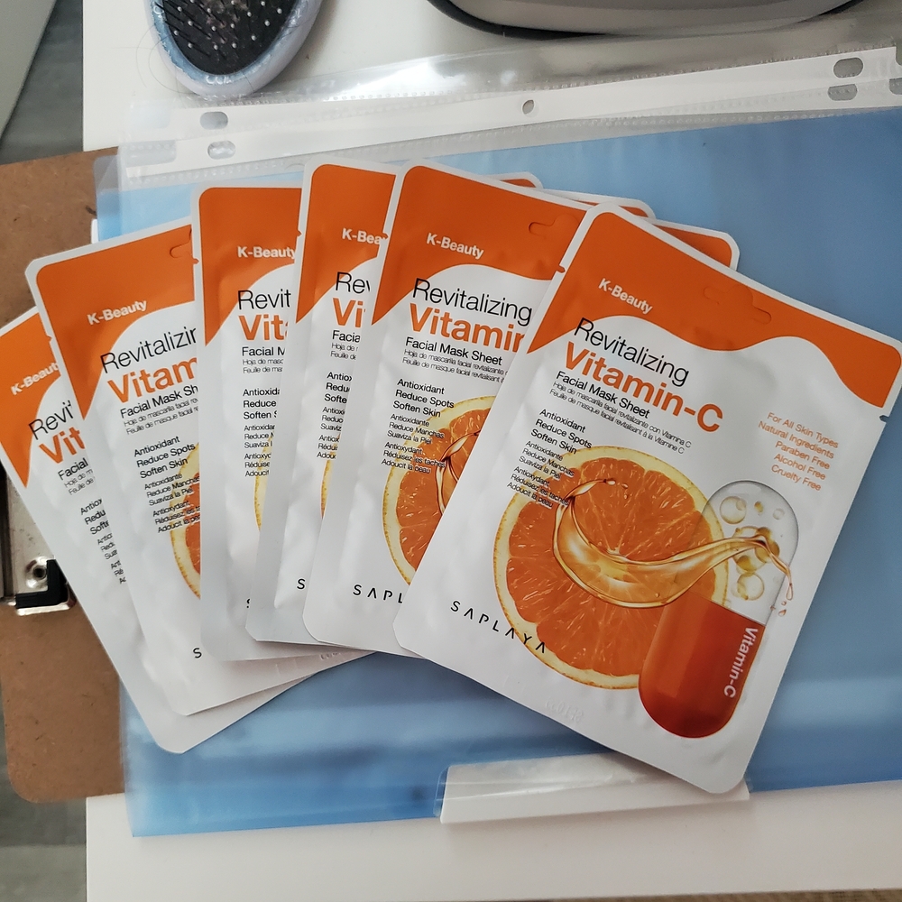 Revitalizing Vitamin-C Facial Mask Sheets